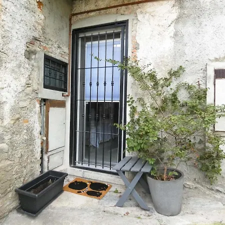 Zizzi - The House In The Hamlet - View Apartment Como